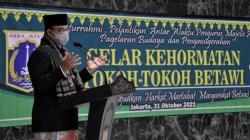 Terima Gelar Kehormatan, Anies Tulis Pantun untuk Bamus Betawi