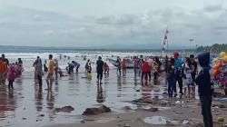 Libur Tahun Baru, Objek Wisata di Pangandaran Diserbu Ribuan Wisatawan
