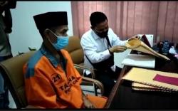 Sikat Dana Desa untuk Kepentingan Pribadi, Pria Ini Pasrah Ditahan Kejari OKI 