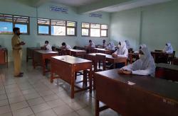 Sekolah yang Sulit Gelar PTM 100 Persen Disarankan Gunakan Partisi