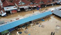 Suasana Pasar Youtefa Abepura Terendam Banjir