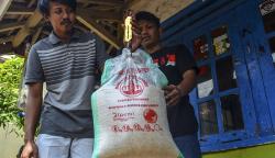 Tidak Sampai 12 Kg, Ternyata Segini Berat Beras Bansos setelah Ditimbang