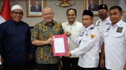 Sikapi Kebijakan 40 Persen Dana Desa untuk BLT, APDESI Temui Ketua DPD La Nyalla<