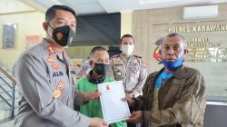 Polisi Beri Sepeda dan Modal Usaha kepada Pemuda yang Viral Kawal Ambulans di Karawang
