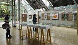 Pameran Seni Kontemporer Jakarta Biennale di Rumah Kaca Taman Menteng