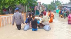 Update Banjir Waled Cirebon, Ratusan Warga Mengungsi, Air Mulai Surut 