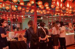 Rayakan Tahun Baru Imlek di Chinese Market dengan Ribuan Lampion di Mal Taman Anggrek