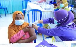 OKU Percepat Vaksinasi Lansia, Ratusan Vaksinator Dikerahkan 