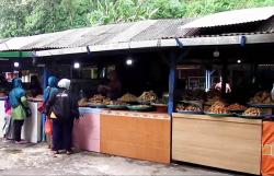 Dampak Minyak Goreng Mahal, Harga Oleh-Oleh  Ikan di Pantai Baron Naik Rp20.000 per Kilogram