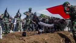 Suasana Pemakaman Prajurit TNI Gugur Ditembak Teroris KKB Papua