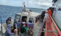 Rombongan Wakil Wali Kota Tual Terombang-ambing di Laut akibat Speedboat Mati Mesin<