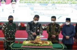 Syukuran UU IKN Disahkan, Masyarakat Kaltim Gelar Tumpengan