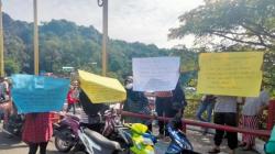 Tolak Dipindahkan, Pedagang di Jembatan Siti Nurbaya: Setelah Bagus Kami Diusir