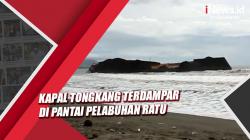 Dihempas Gelombang, Kapal Tongkang Terdampar di Pantai Pelabuhan Ratu Sukabumi