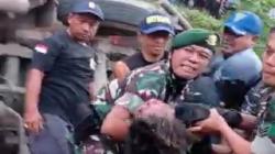 1 Pelajar Tewas Dalam Kecelakaan Minibus Masuk Jurang di Tegalwaru Karawang