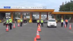 Hari Kedua Ganjil Genap di Bandung, 1 Jam Puluhan Kendaraan Diputar Balik<