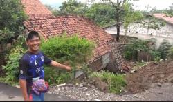  Bencana Tanah Bergerak Susulan Terjang Tegal, Ratusan Warga Mengungsi