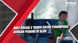 Video Aksi Bocah 3 Tahun Antar Penumpang dengan Perahu di Alor