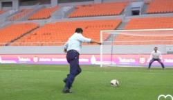 Anies Bobol Gawang Ridwan Kamil : Messi Ketar-Ketir Lihat Gol Penalti Ini