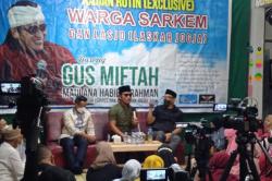 Malam-Malam Gus Miftah Sambangi Sarkem, Ada Apa?<