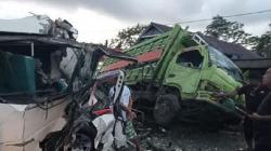 Kecelakaan Maut Ambulans Antar Jenazah Ringsek Tabrak Truk di Luwu Timur, 1 Tewas