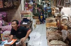 Minyak Goreng Dijual Sepaket dengan Gula Pasir, Pedagang di Gunungkidul Keberatan