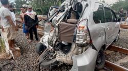 Kasus Mobil Tertabrak KA di Banyumas, Polisi Dalami Penyebab Kecelakaan <