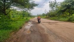    Jalan Lingkar Utara Majalengka Rusak Parah, Tahun Ini Diperbaiki