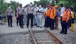 Polisi Selidiki Penyebab Kecelakaan Tabrakan Kereta dan Bus di Tulungagung