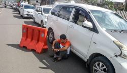 Macet Berjam-jam Menuju Puncak Bogor, Pengemudi Duduk di Jalanan