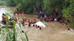 Identitas Sekeluarga Korban Mobil Terseret Banjir di Deliserdang, Ibu dan 2 Anak Tewas