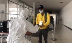 211 PMI dari Brunei Tiba di Bandara Juanda, 15 Positif Covid-19 