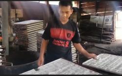 Minyak Goreng Langka, UMKM Tahu Goreng Muara Enim Kurangi Karyawan 