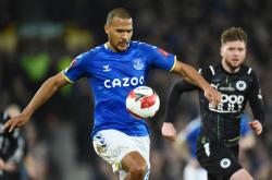 Hasil Piala FA: Salomon Rondon Borong Gol, Everton Bungkam Boreham Wood