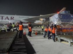 Logistik MotoGP 2022 Mandalika Mulai Tiba di Bandara Lombok Tengah, Polisi Kawal Ketat