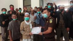 Warga Gunung Kramat Sukabumi Datangi Kejaksaan, Laporkan Apa?