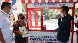 Dapat Gerobak Partai Perindo, Pedagang Mi Ayam: Buat Sekolah Anak-Anak Saya