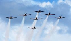 Jupiter Aerobatic Team Mulai Latihan Manuver Udara Jelang HUT TNI