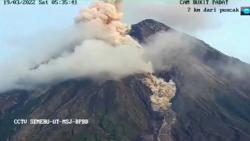 Gunung Semeru Kembali Luncurkan Awan Panas Guguran 4 Km, Status Masih Siaga