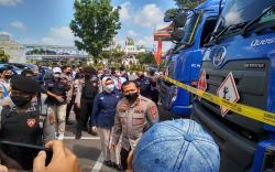 Polda Sumsel Gerebek Gudang Pengoplos Solar Beromset Miliaran Rupiah<