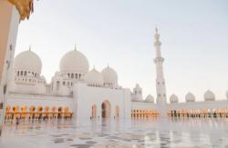 Khutbah Jum'at tentang Memakmurkan Masjid dan Keutamaannya bagi Orang Beriman