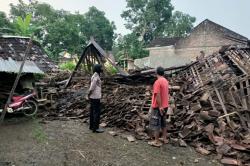  Lapuk, Rumah Mbah Mariyo Ambruk Rata dengan Tanah