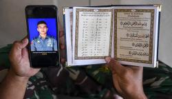Prajurit TNI AL Doa Bersama untuk 2 Prajurit Marinir Gugur Diserang Teroris