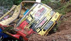 Truk Beras Terperosok ke Jurang 9 Meter di Cianjur, Sopir Tergencet Kendaraan