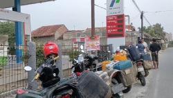 Demi Solar, Nelayan Pantura Indramayu Harus Antre Berjam-jam di SPBU<