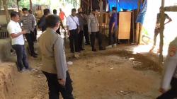 Gerebek Judi Ayam, Petugas Temukan Sangkar Ayam Aduan Kosong<