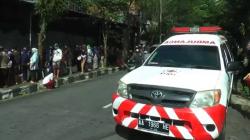 Warga di Temanggung Antre Beli Minyak Goreng Curah, Mobil Ambulans Disiagakan 