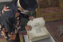 Ribuan Naskah Sunda Kuno Belum Terdokumentasi dan Terancam Hilang