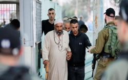 Warga Palestina Padati Al Aqsa di Jumat Pertama Ramadan 2022, Ini Reaksi Pasukan Israel
