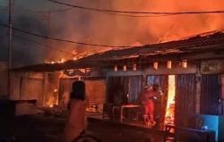  Pasar Projo Ambarawa Terbakar, Sejumlah Los Gilingan Daging Ludes Dilalap Api